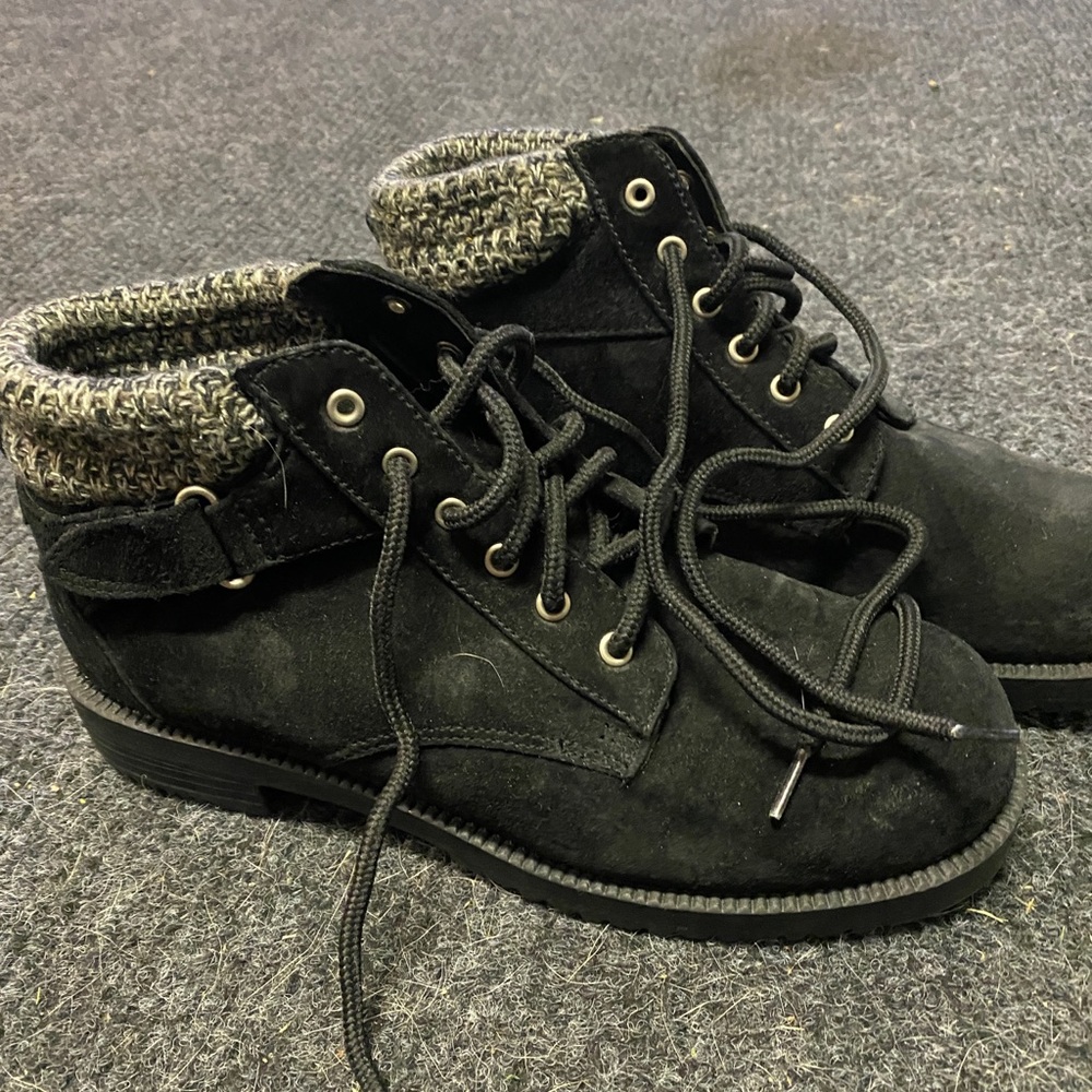Black Boots (like new)